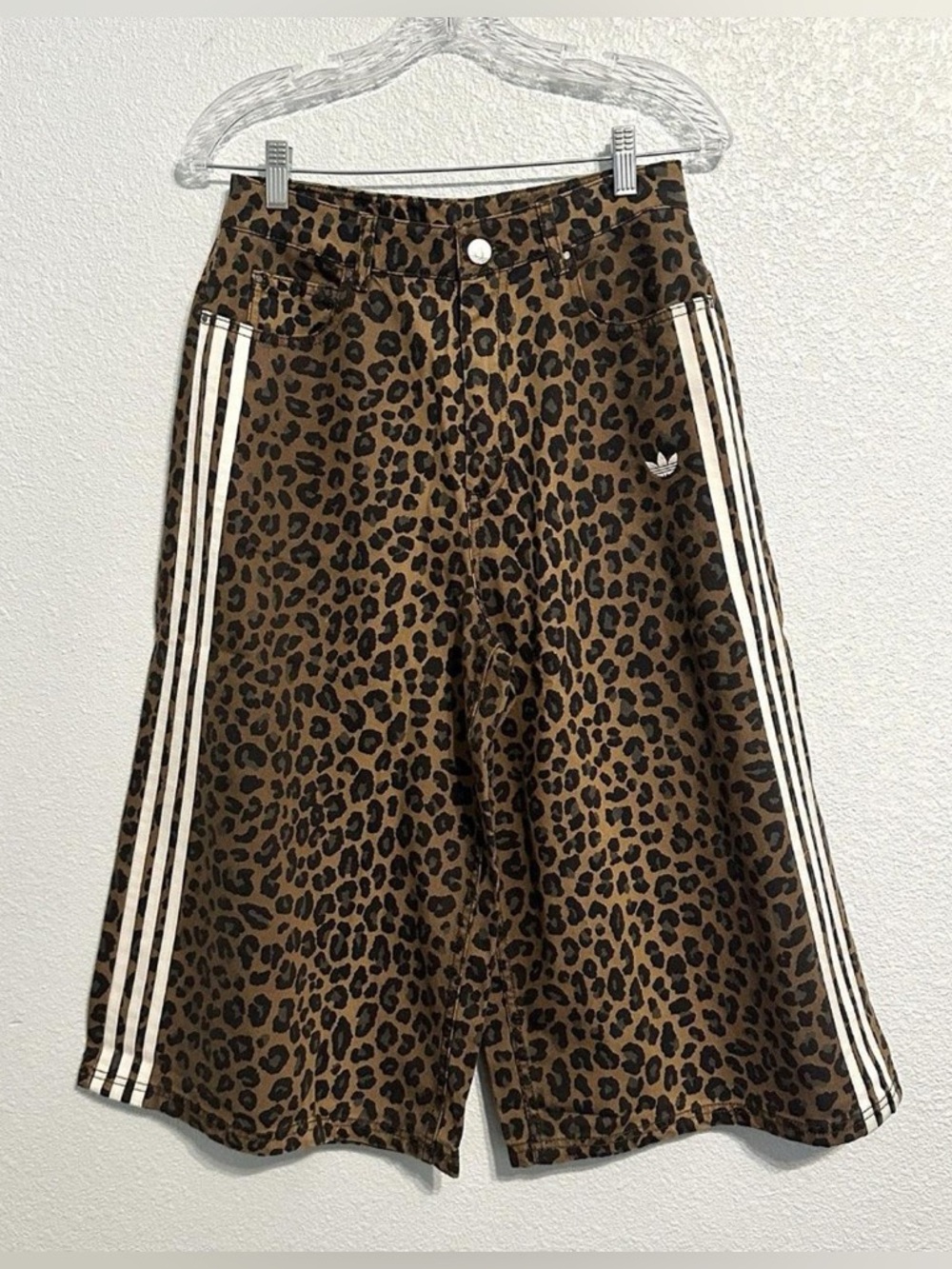 ADIDAS ORIGINALS 3 STRIPES WOMEN'S LEOPARD DENIM BERMUDA SHORTS 24” - Picture 6 of 12